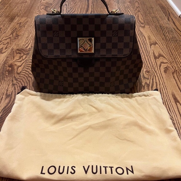 Louis Vuitton - Picture 4 of 12